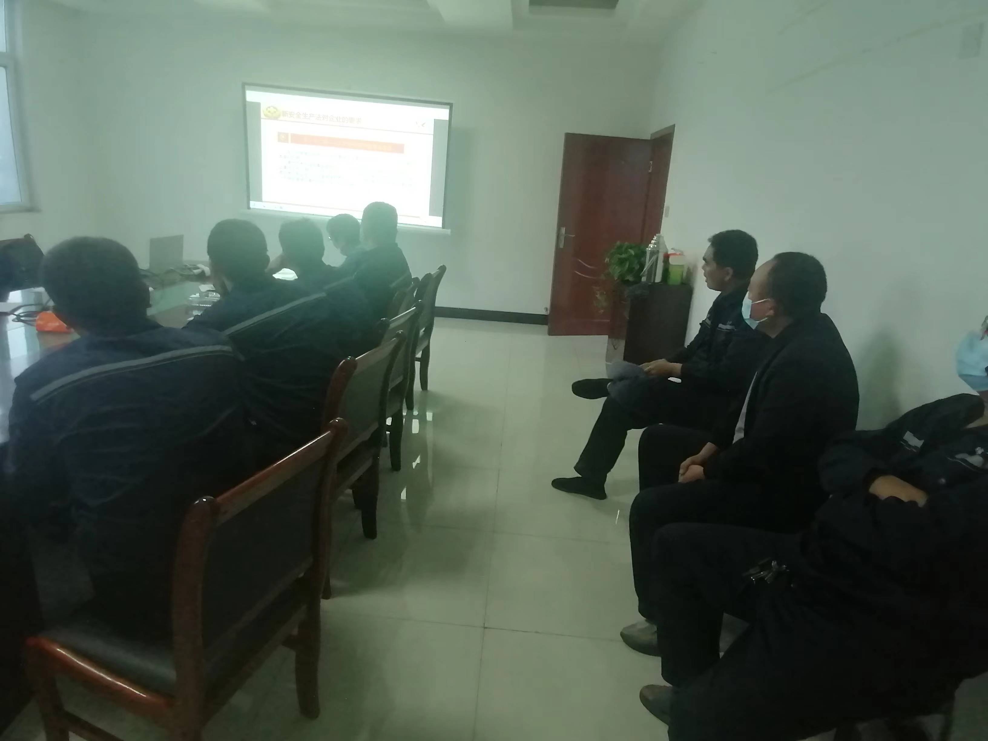 f735a42c3f5df0e32c3006336680533e_.jpg f735a42c3f5df0e32c3006336680533e_.jpg